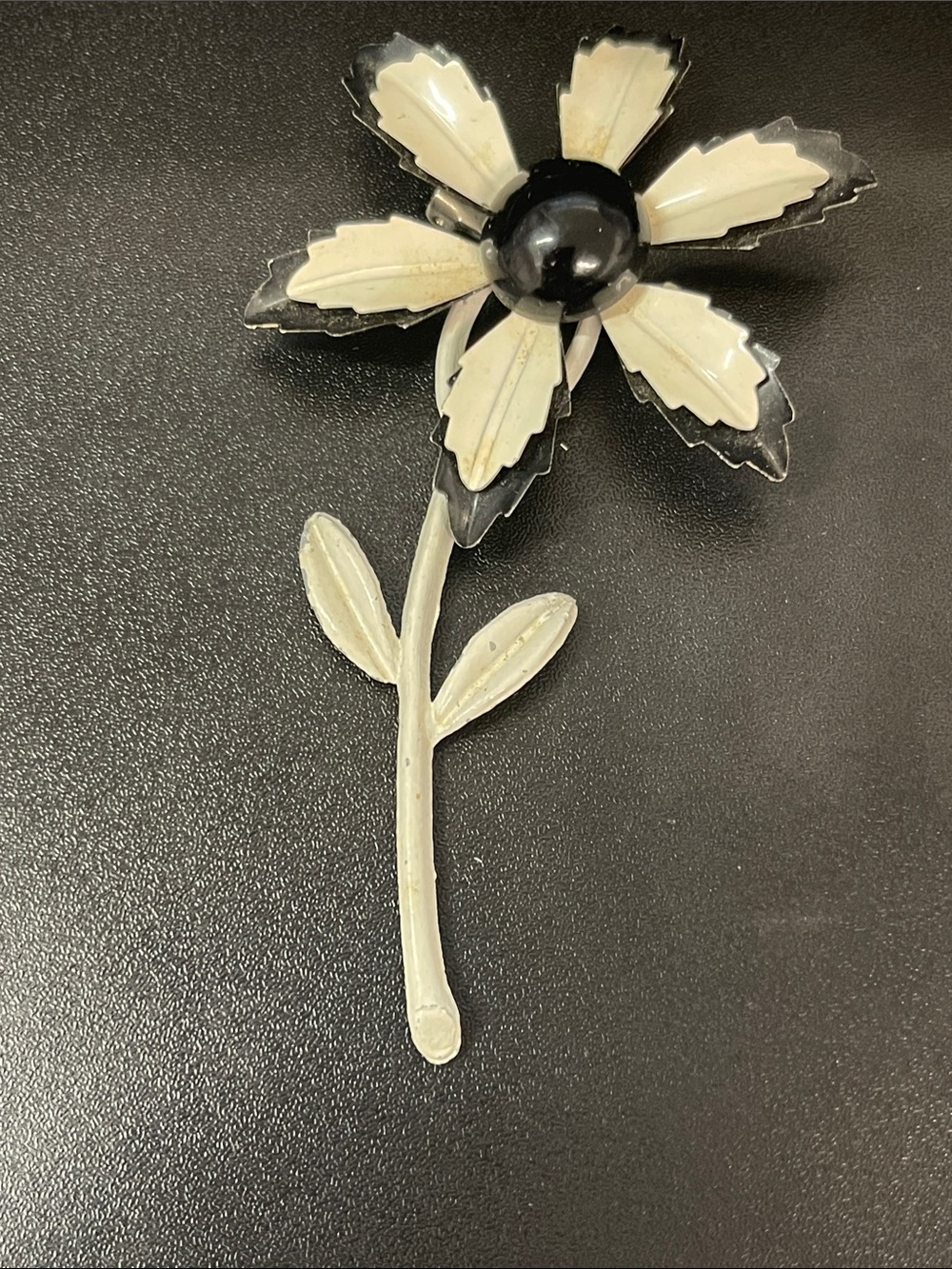 Large Vintage Black & Cream Floral Wall Accent — Decorative Metal Daisy